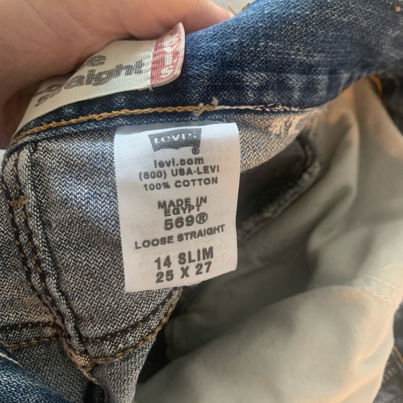 Vintage Levi’s shorts - Picture 3 of 3